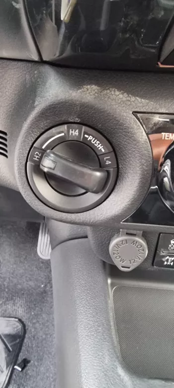TOYOTA HILUX 2.4L DIESEL 4X4 MANUAL 2023 MODEL YEAR