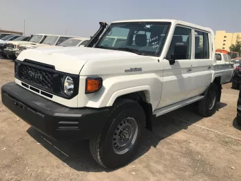 TOYOTA LAND CRUISER 79 DIESEL DOUBLE CAB MANUAL 2024 MODEL YEAR
