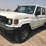 TOYOTA LAND CRUISER 79 DIESEL DOUBLE CAB MANUAL 2024 MODEL YEAR - Thumbnail 2