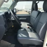 TOYOTA LAND CRUISER 79 DIESEL DOUBLE CAB MANUAL 2024 MODEL YEAR - Thumbnail 7
