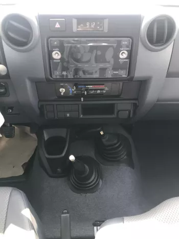 TOYOTA LAND CRUISER 76 DIESEL MANUAL 2024 MODEL YEAR