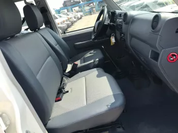 TOYOTA LAND CRUISER 76 DIESEL MANUAL 2024 MODEL YEAR