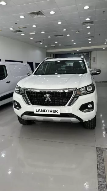 PEUGEOT LANDTREK 2.4L PETROL TURBO 2025 MODEL YEAR