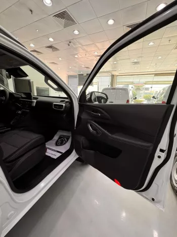 PEUGEOT LANDTREK 2.4L PETROL TURBO 2025 MODEL YEAR