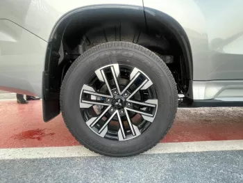 MITSUBISHI PAJERO SPORTS