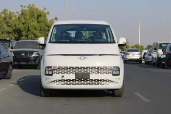 HYUNDAI STARIA 2025 MODEL YEAR 2.2L DIESEL 11 SEATER PREMIER