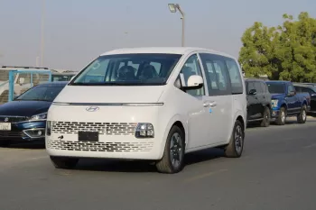 HYUNDAI STARIA 2025 MODEL YEAR 2.2L DIESEL 11 SEATER PREMIER
