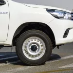 TOYOTA HILUX 2.4L PETROL MANUAL TRANSMISSION 2024 MODEL YEAR - Thumbnail 7