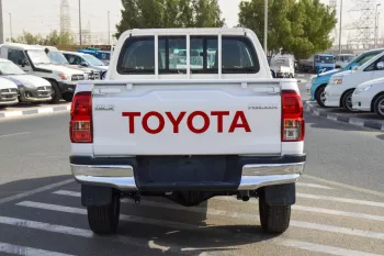 TOYOTA HILUX 2.4L PETROL MANUAL TRANSMISSION 2024 MODEL YEAR