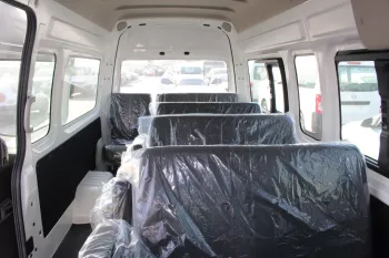 2024 NISSAN URVAN HR SB 2.5L DIESEL CX MANUAL 15SEATER