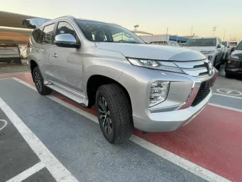 MITSUBISHI PAJERO SPORTS PETROL 4X4