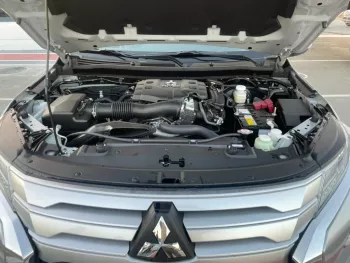 MITSUBISHI PAJERO SPORTS PETROL 4X4