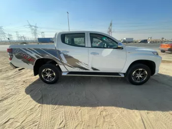 MITSUBISHI L200 PETROL 4WD CHROME PACKAGE GLX