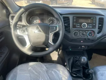 MITSUBISHI L200 PETROL 4WD CHROME PACKAGE GLX