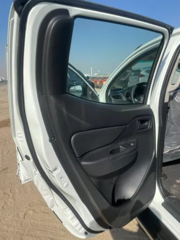 MITSUBISHI L200 PETROL 4WD CHROME PACKAGE GLX