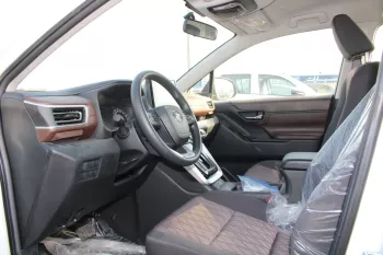 TOYOTA INNOVA 2.0L PETROL MID OPTION 2024 MODEL YEAR