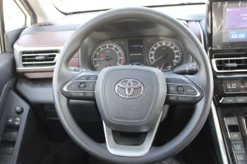 TOYOTA INNOVA 2.0L PETROL MID OPTION 2024 MODEL YEAR