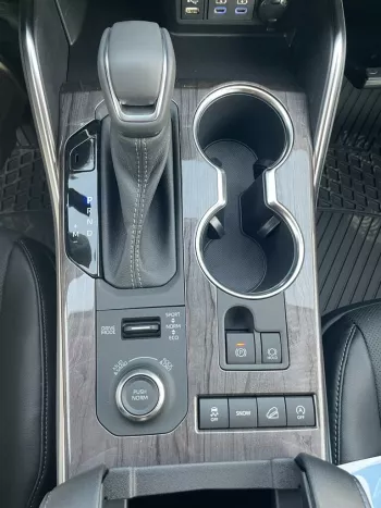 TOYOTA HIGHLANDER PLATINUM 3.5L PETROL FULL OPTION 2022 MODEL