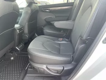 TOYOTA HIGHLANDER PLATINUM 3.5L PETROL FULL OPTION 2022 MODEL