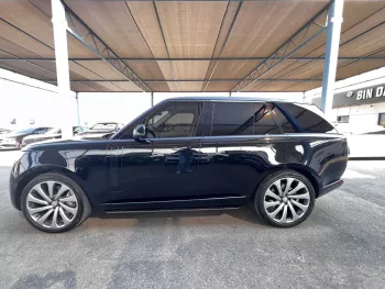 Land Rover Range Rover SE P530 2023 Model Year Black Color