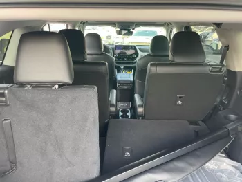 TOYOTA HIGHLANDER PLATINUM 3.5L PETROL FULL OPTION 2022 MODEL