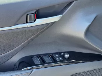 TOYOTA CAMRY GLE-X 2.5L PETROL WITH HUD 2024 MODEL YEAR