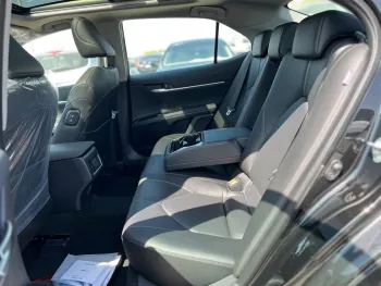 TOYOTA CAMRY GLE-X 2.5L PETROL WITH HUD 2024 MODEL YEAR
