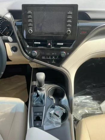 TOYOTA CAMRY 2.5L GLE PETROL MID OPTION 2022MY