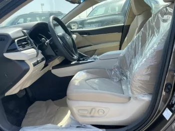 TOYOTA CAMRY 2.5L GLE PETROL MID OPTION 2022MY