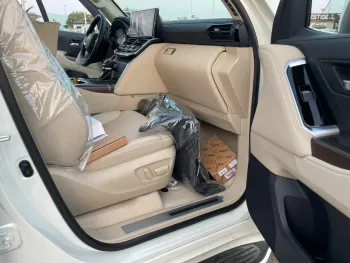 TOYOTA LAND CRUISER 3.5L PETROL VX+ FULL OPTION
