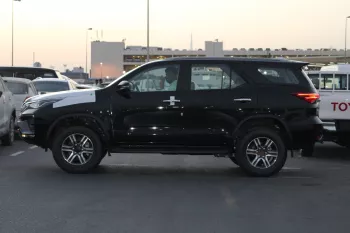 TOYOTA FORTUNER 2.4L DIESEL 7P COMFORT 2024 MODEL YEAR