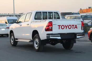 TOYOTA HILUX 2025 MODEL YEAR 2.7L PETROL 4WD DOUBLE CAB DLX-G