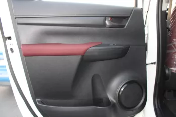 TOYOTA HILUX 2025 MODEL YEAR 2.7L PETROL 4WD DOUBLE CAB DLX-G