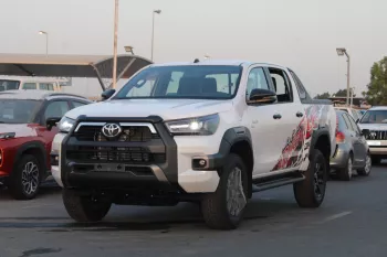 TOYOTA HILUX 2025 MODEL YEAR 4.0L V6 PETROL DOUBLE CAB ADVENTURE