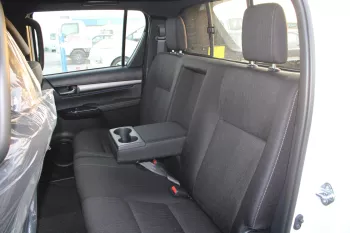 TOYOTA HILUX 2025 MODEL YEAR 4.0L V6 PETROL DOUBLE CAB ADVENTURE