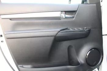 TOYOTA HILUX 2025 MODEL YEAR 4.0L V6 PETROL DOUBLE CAB ADVENTURE