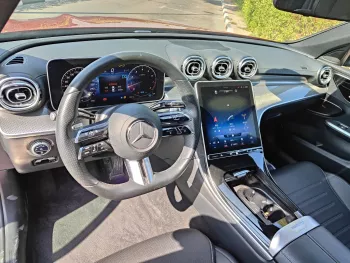 MERCEDES BENZE C260L 2023 MODEL YEAR RED COLOR EXTERIOR