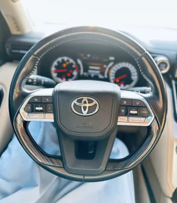 Toyota Land Cruiser 2022 Model Year VXR Full Option