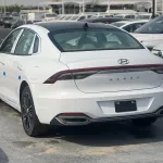 HYUNDAI AZERA 3.5L PETROL FWD 2023 MODEL YEAR WHITE COLOR - Thumbnail 6