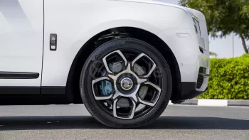 ROLLS ROYCE CULLINAN BLACK BADGE KIT PETROL 2024 MODEL YEAR WHITE COLOR