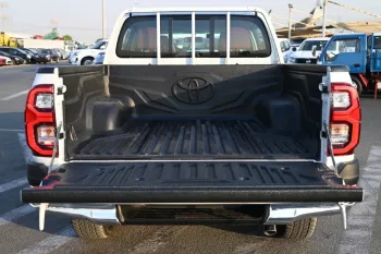 2025 MODEL TOYOTA HILUX DOUBLE CAB SR5 2.7L PETROL 4WD AUTOMATIC