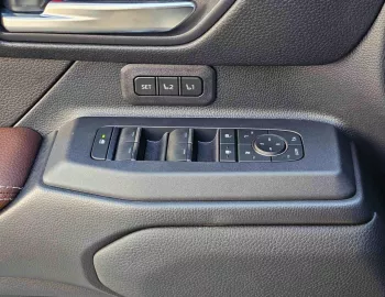 TOYOTA PRADO LUXURY 2.8 DIESEL 4WD SUNROOF 2024 MODEL YEAR