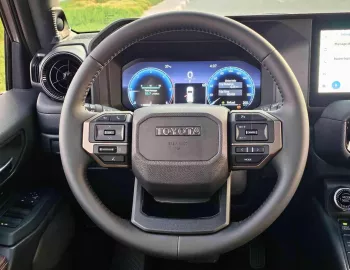 TOYOTA PRADO LUXURY 2.8 DIESEL 4WD SUNROOF 2024 MODEL YEAR