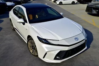 TOYOTA CAMRY HYBRID LUMIERE 2025 MODEL YEAR 2.5L PETROL