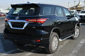 2025 MODEL TOYOTA FORTUNER VXR+ V6 4.0L PETROL BLACK COLOR