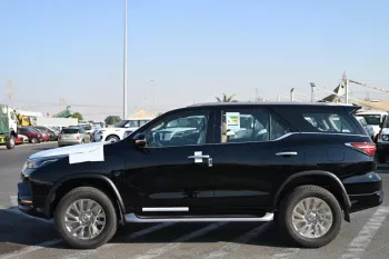2025 MODEL TOYOTA FORTUNER VXR+ V6 4.0L PETROL BLACK COLOR