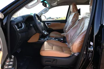 2025 MODEL TOYOTA FORTUNER VXR+ V6 4.0L PETROL BLACK COLOR