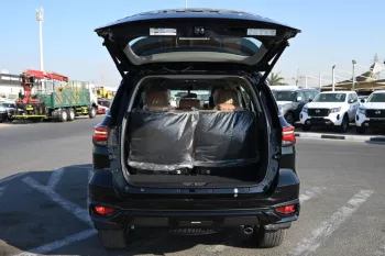 2025 MODEL TOYOTA FORTUNER VXR+ V6 4.0L PETROL BLACK COLOR