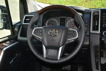 2023 TOYOTA GRANVIA PREMIUM V6 3.5L PTEROL 6 SEAT