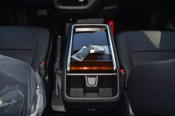 2023 TOYOTA GRANVIA PREMIUM V6 3.5L PTEROL 6 SEAT